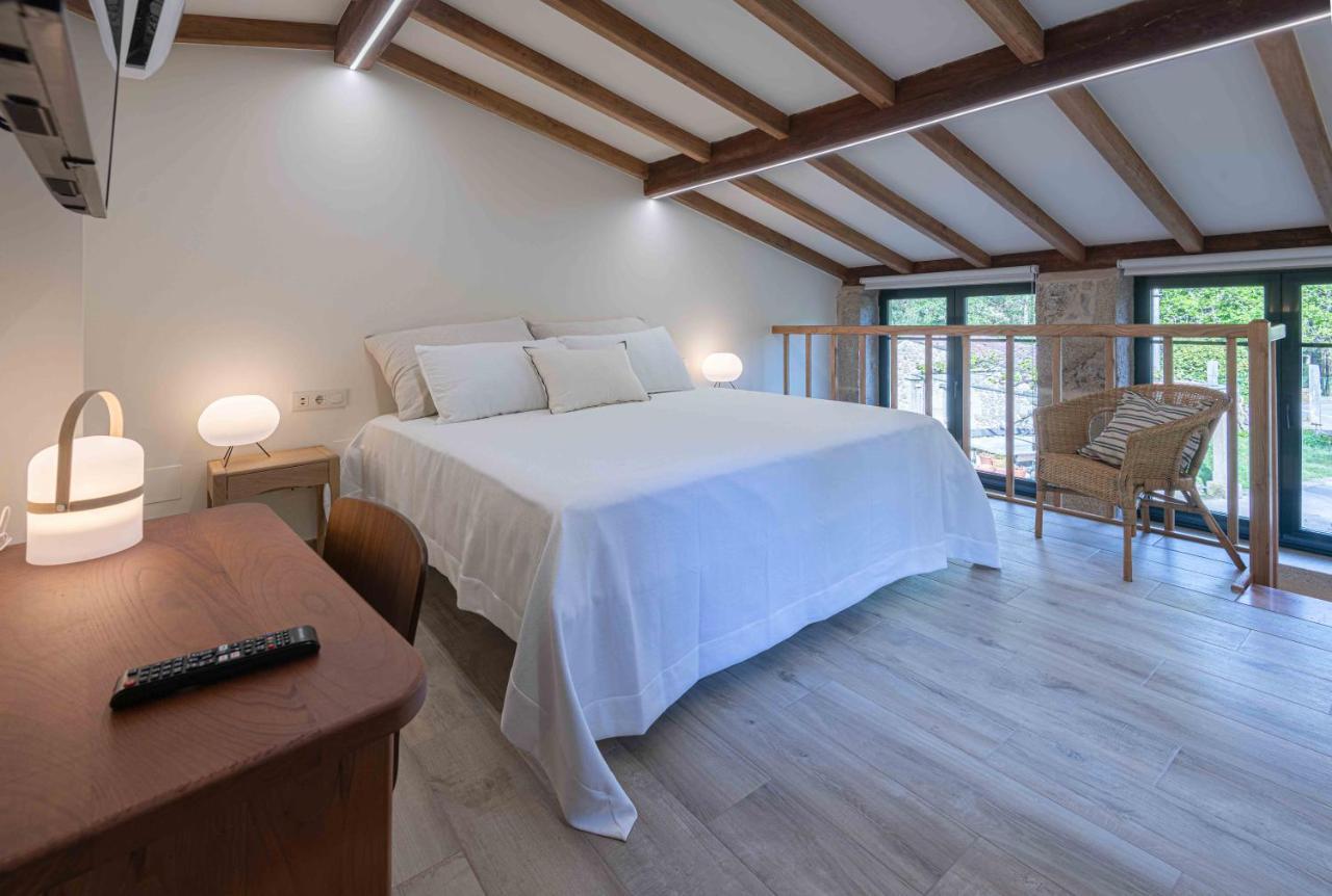 Entre Os Rios - Casa Rural Y Enoturismo โปบราโดคารามิงยาล ภายนอก รูปภาพ